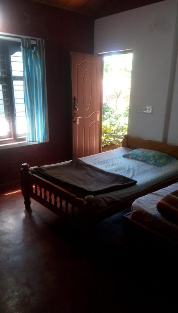 Athena Homestay Somvārpet エクステリア 写真